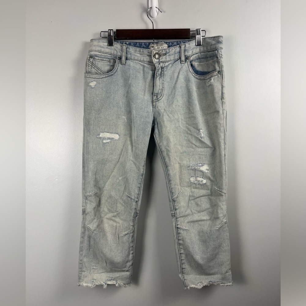 Free people light Wash capris size 28